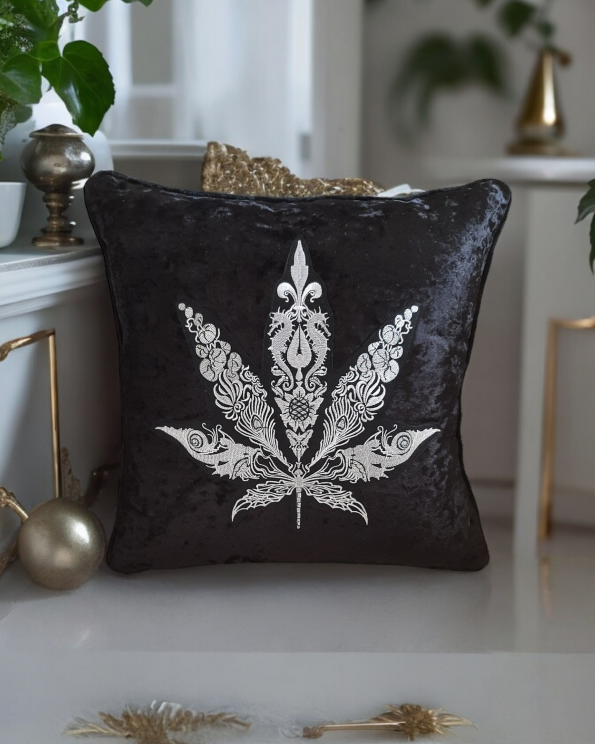 Weed Leaf Cushion Cover Cannabis Pillow Cover Weed Throw Pillowcase Marijuana Leaf 420 Cannabis Cushion Cover Home Decor MaryJane Pillowcase